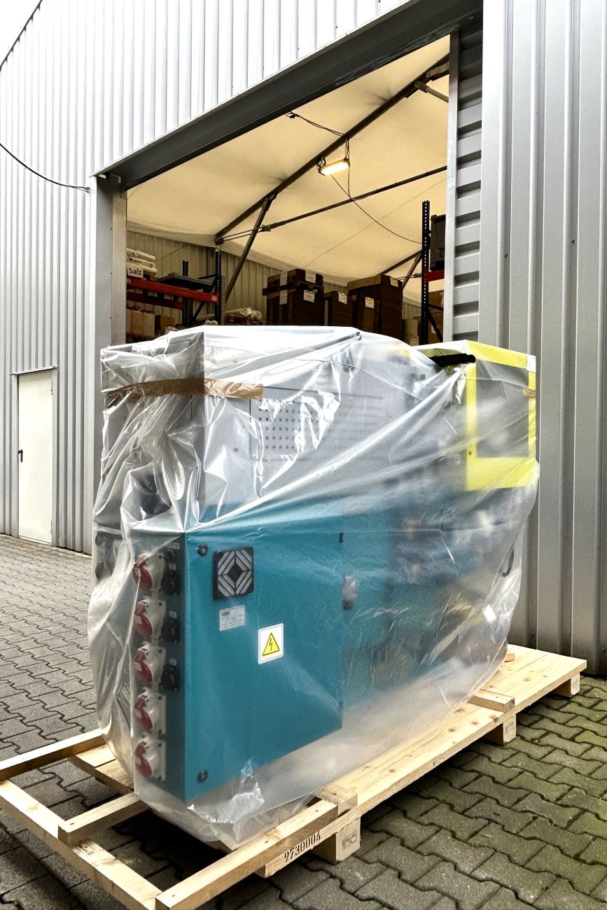 Eine nach der anderen - draußen wartete schon "brav" die neuen BOY.